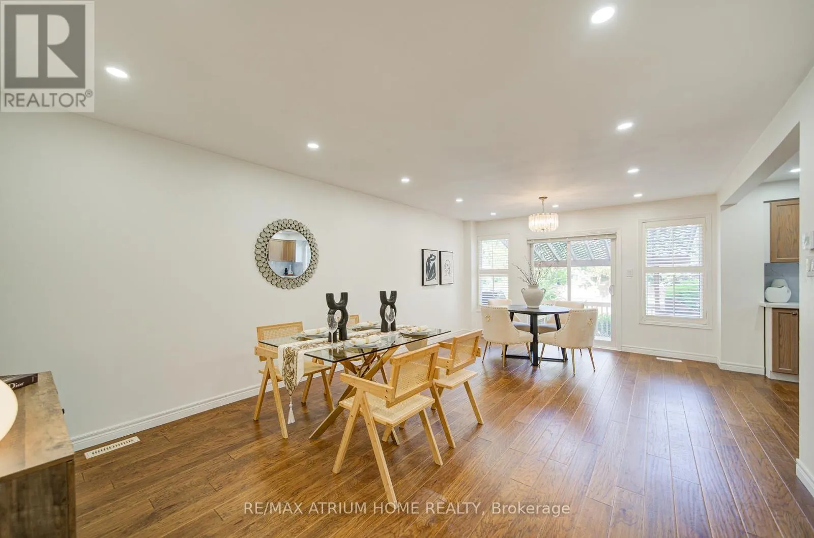 70 MILLCROFT WAY