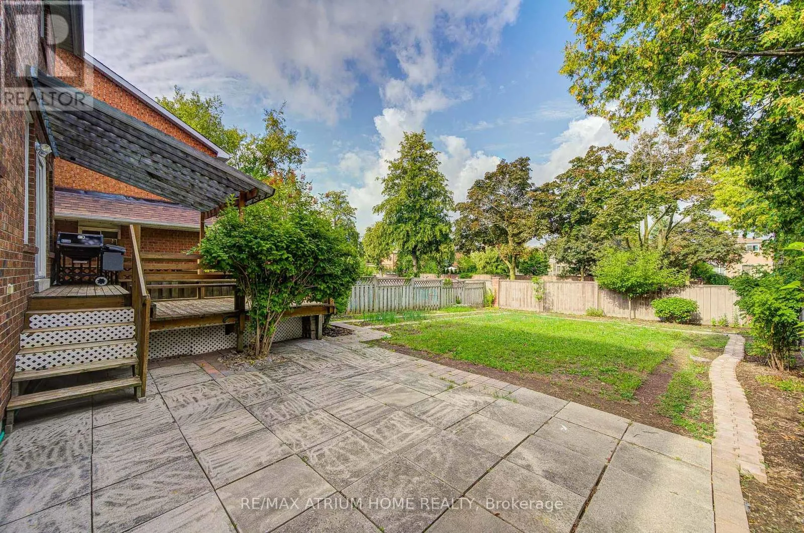 70 MILLCROFT WAY