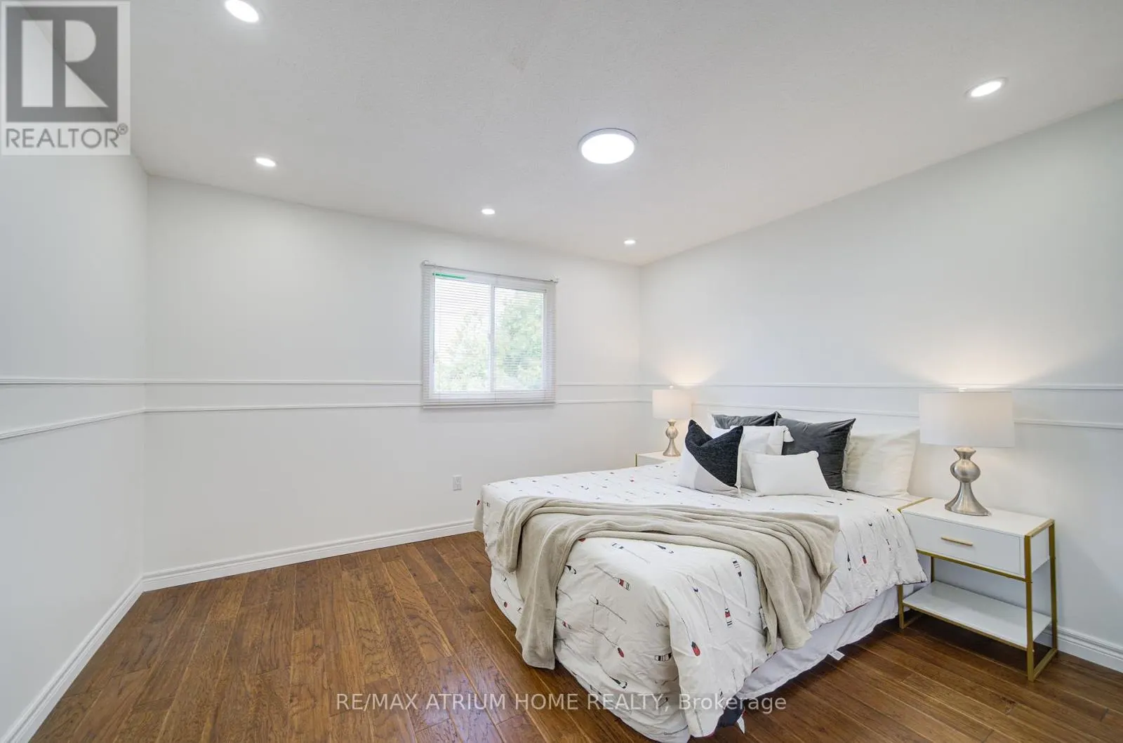 70 MILLCROFT WAY