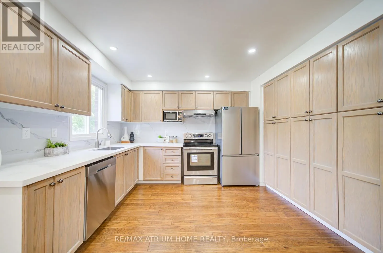 70 MILLCROFT WAY