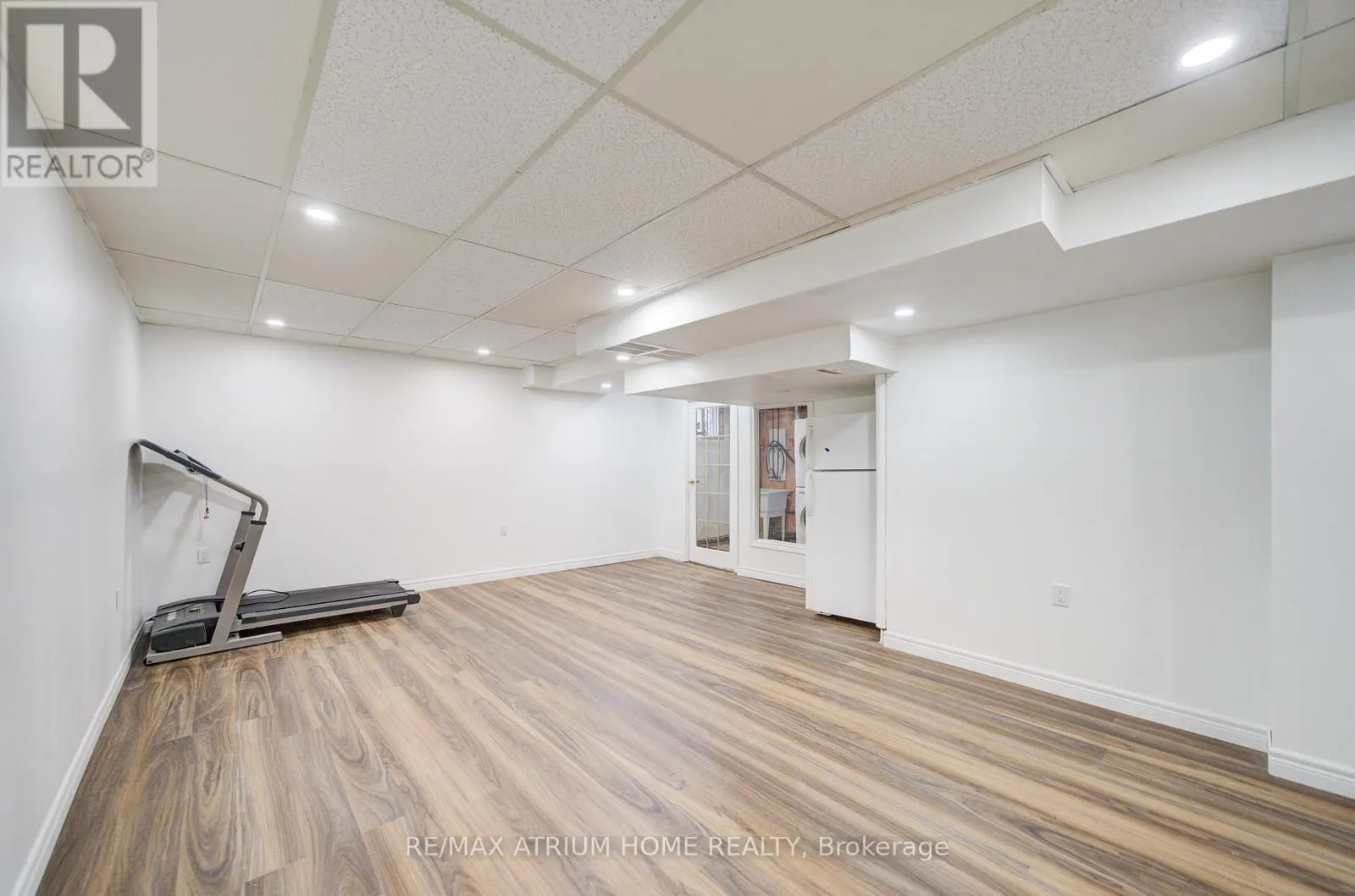 70 MILLCROFT WAY