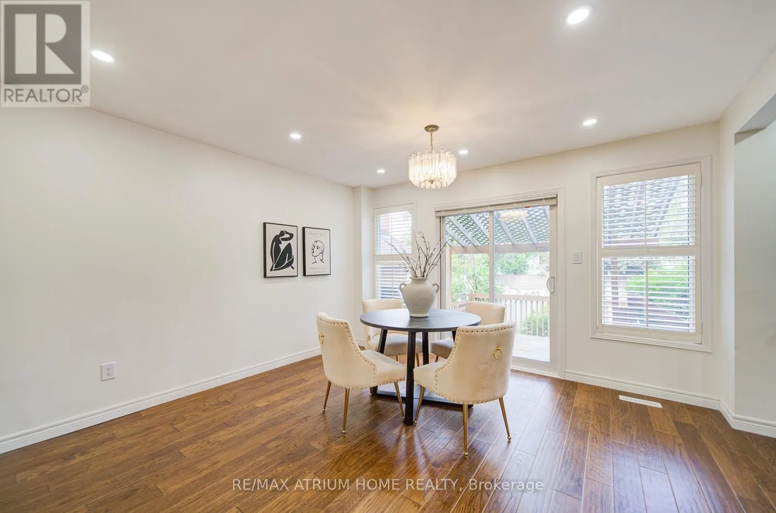 70 MILLCROFT WAY