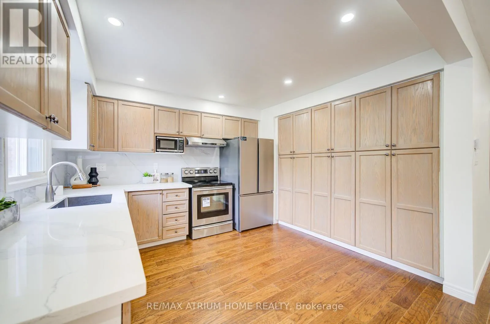 70 MILLCROFT WAY