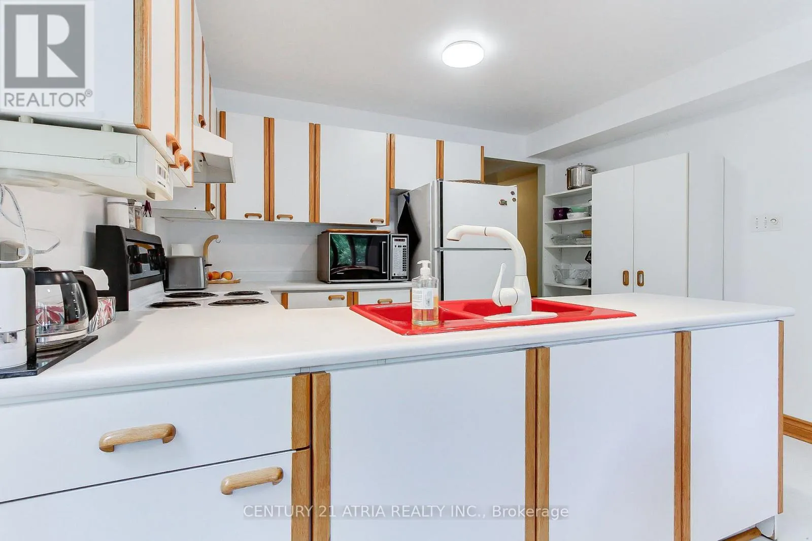 6 PENNY PLACE