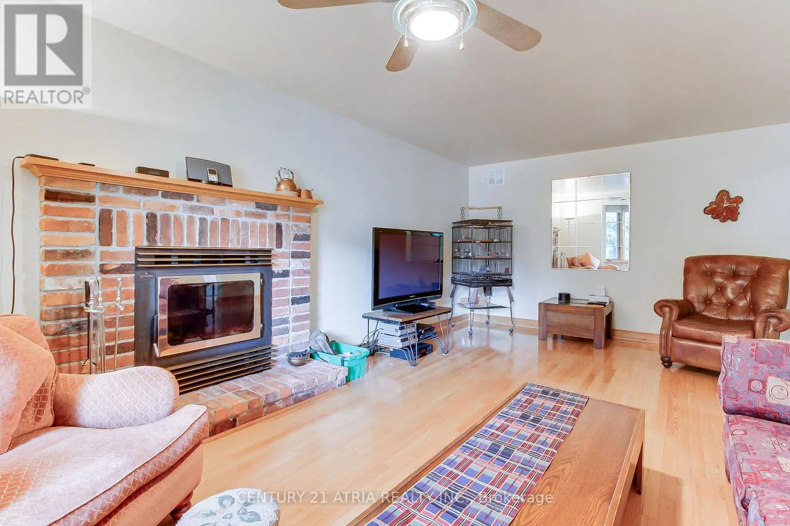 6 PENNY PLACE