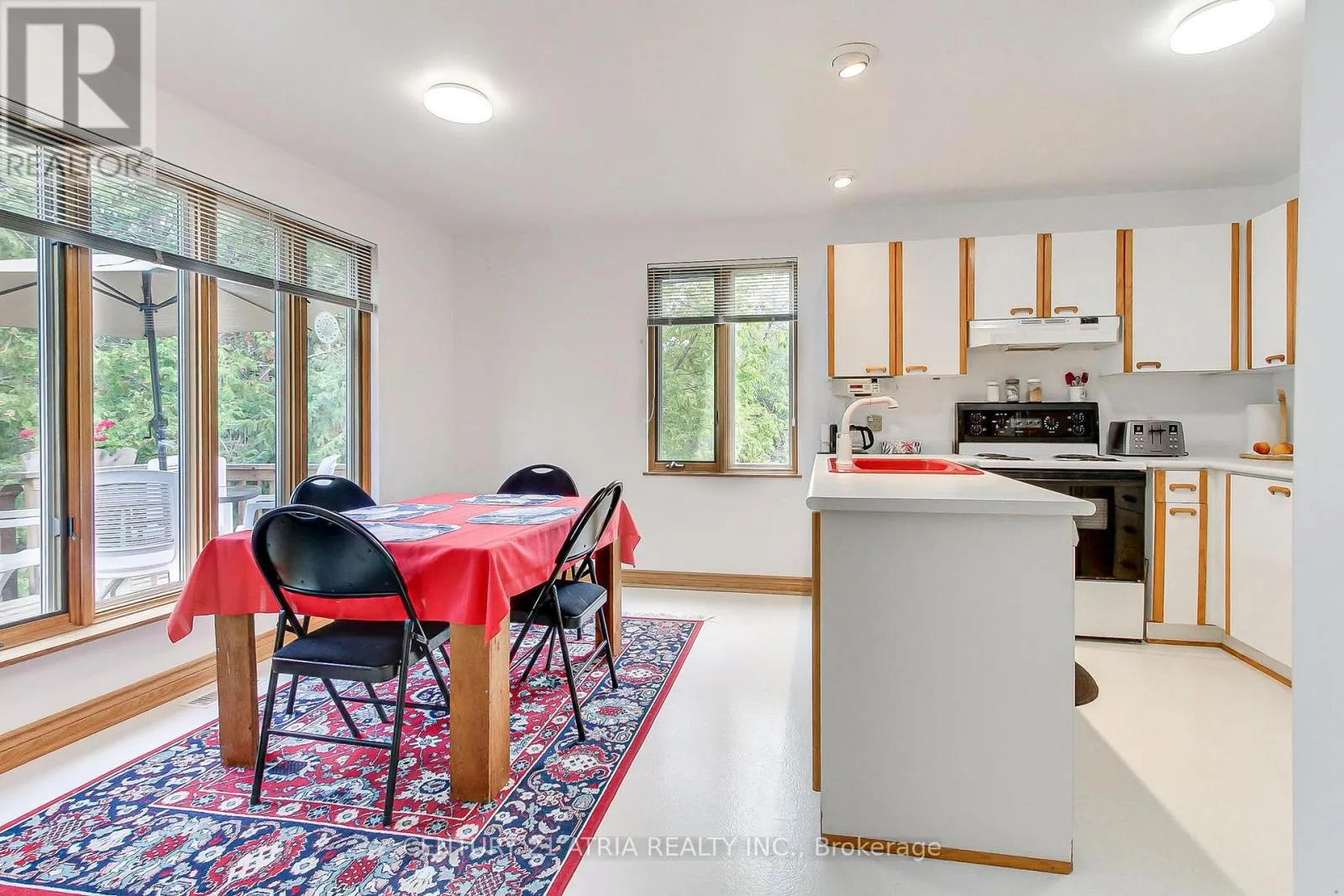 6 PENNY PLACE