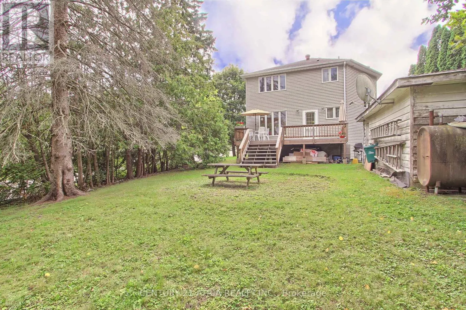 6 PENNY PLACE