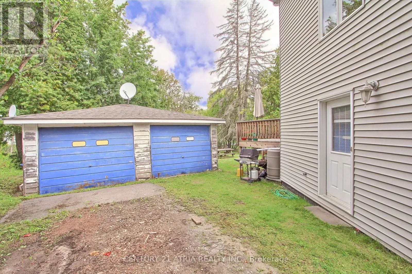 6 PENNY PLACE