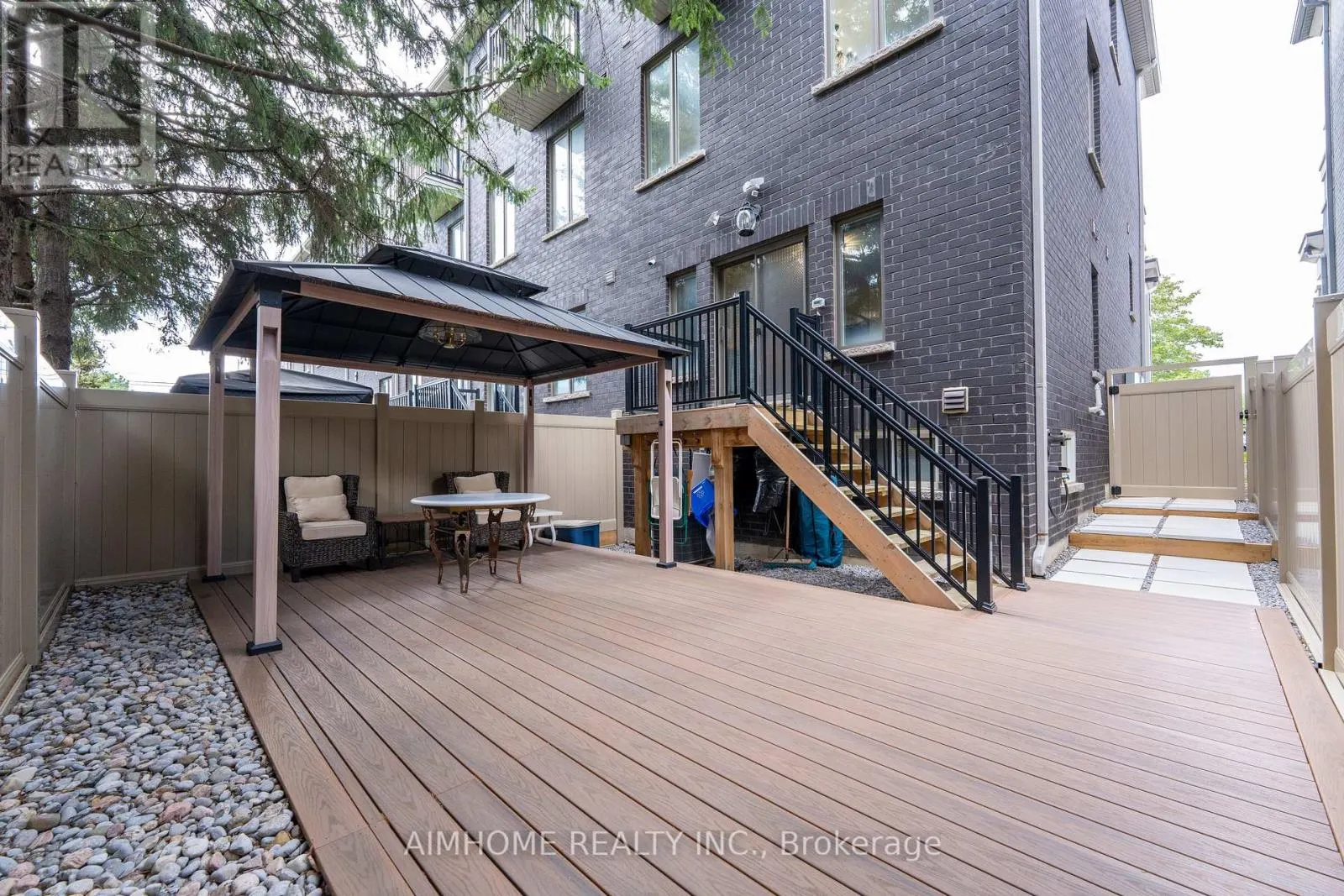 13 ARMILLO PLACE