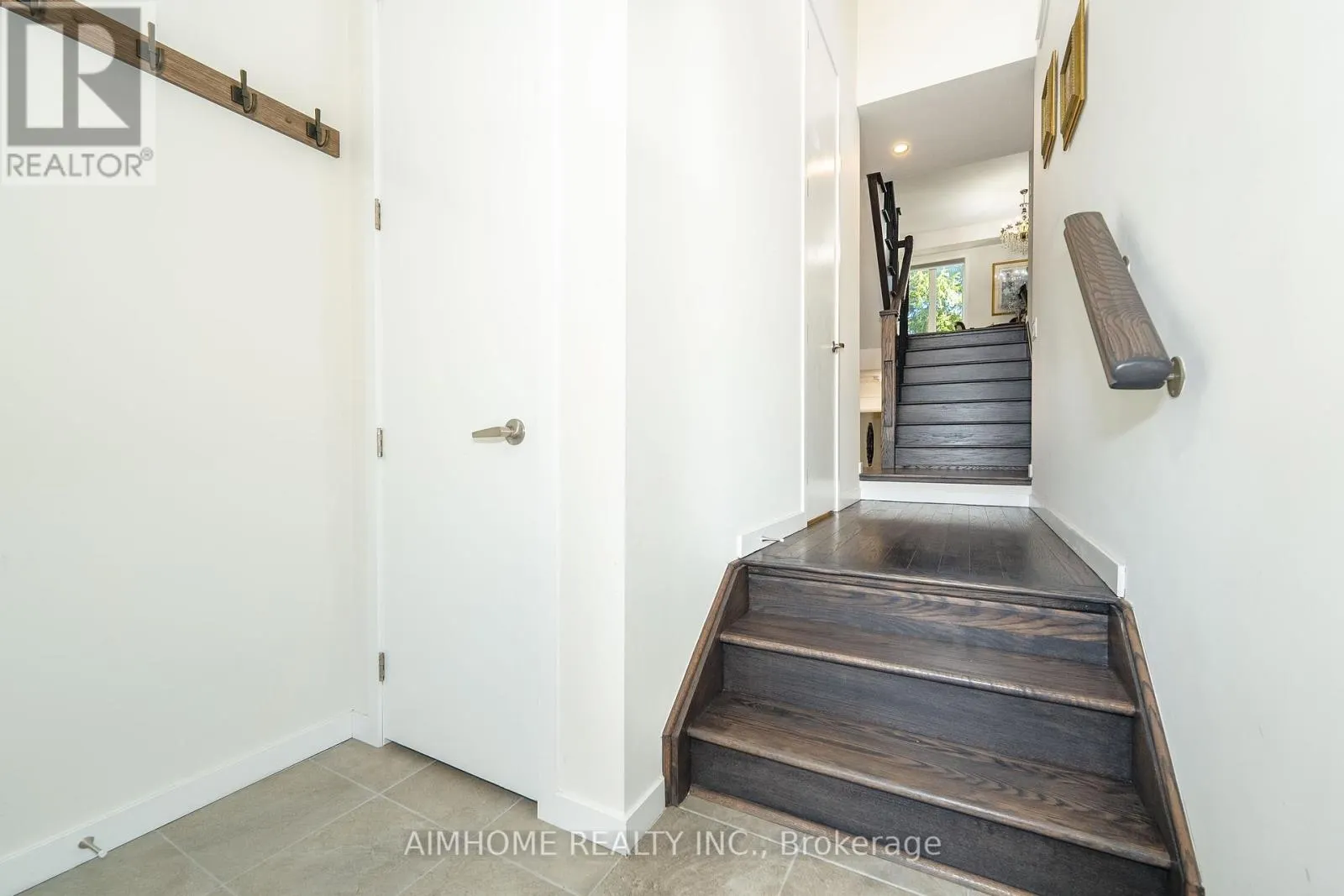 13 ARMILLO PLACE