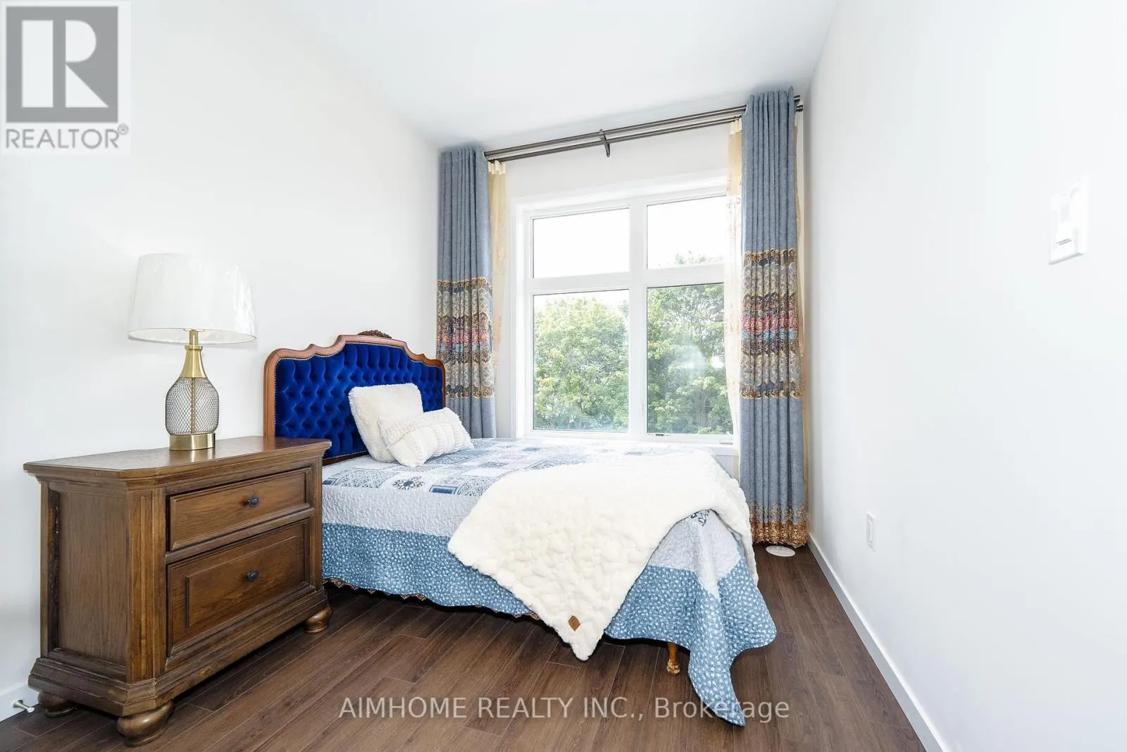 13 ARMILLO PLACE