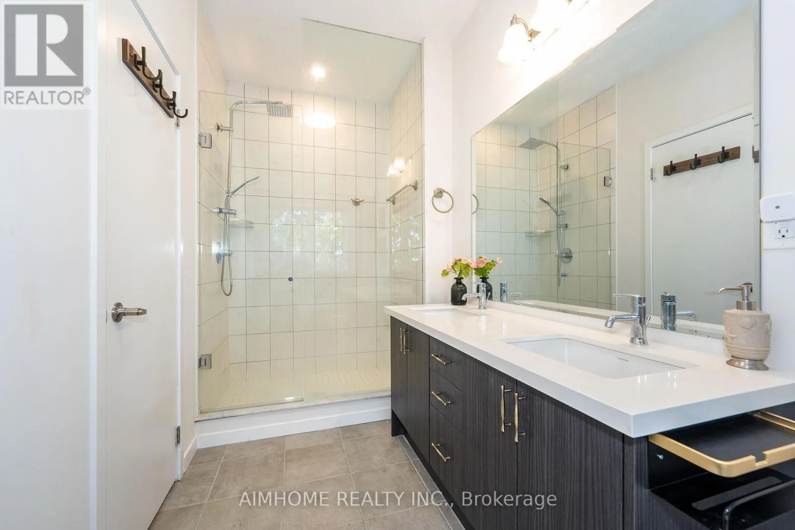 13 ARMILLO PLACE