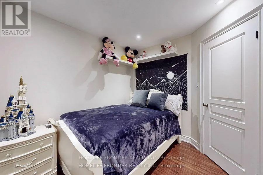 28 ROCK ELM COURT