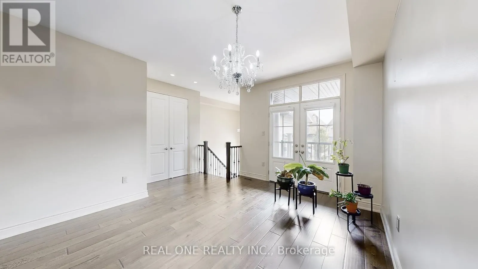 193 CRANBROOK CRESCENT