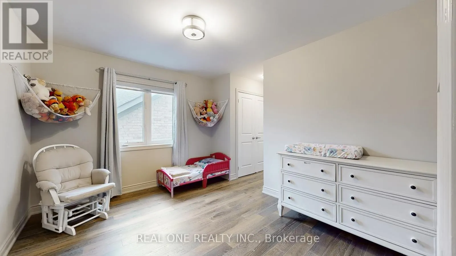 193 CRANBROOK CRESCENT