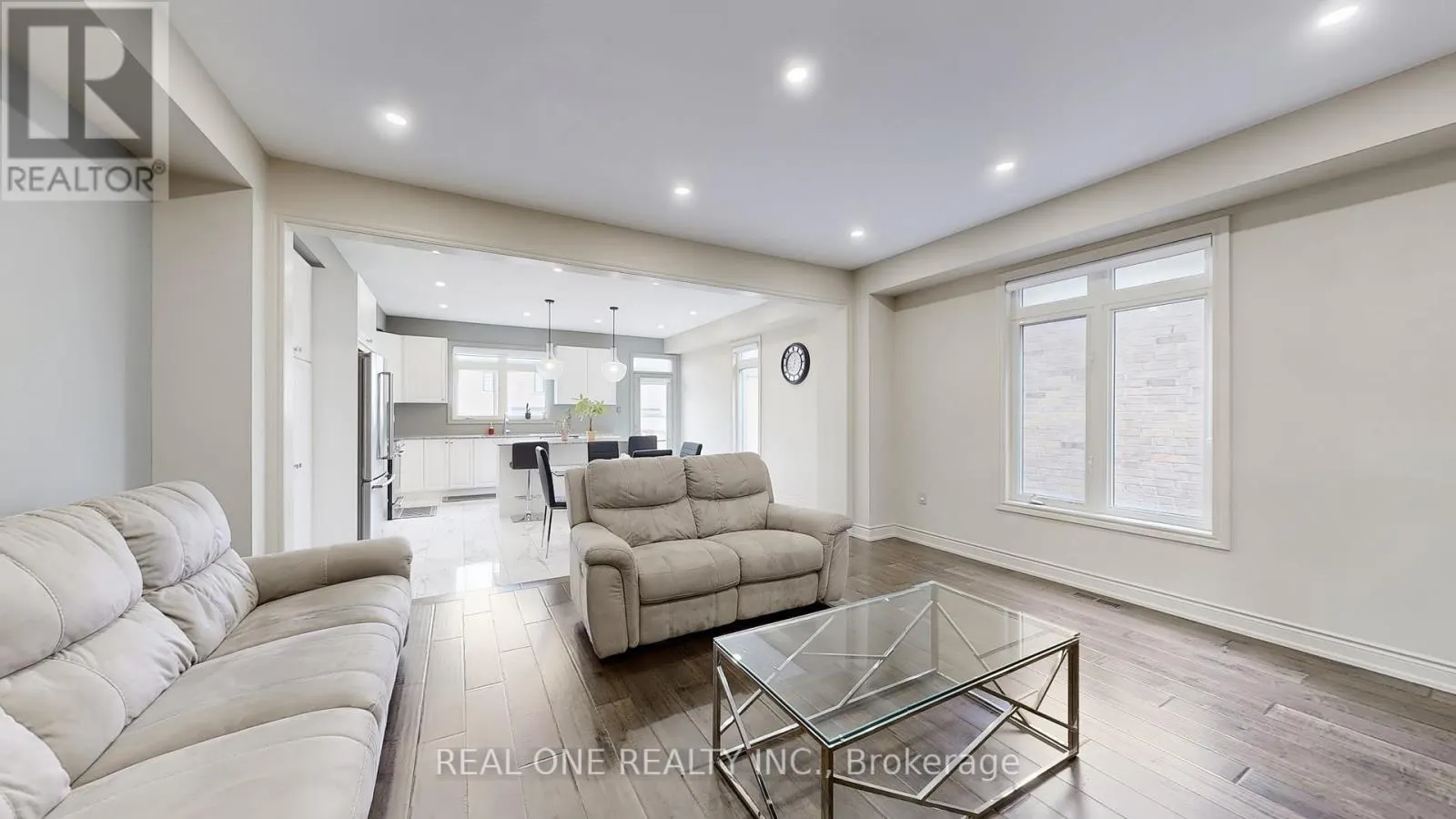 193 CRANBROOK CRESCENT
