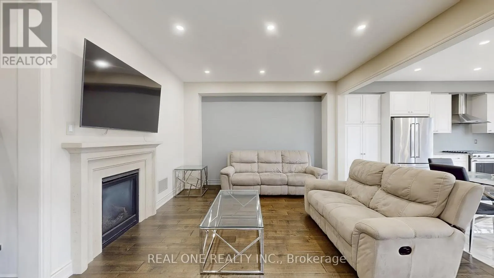 193 CRANBROOK CRESCENT