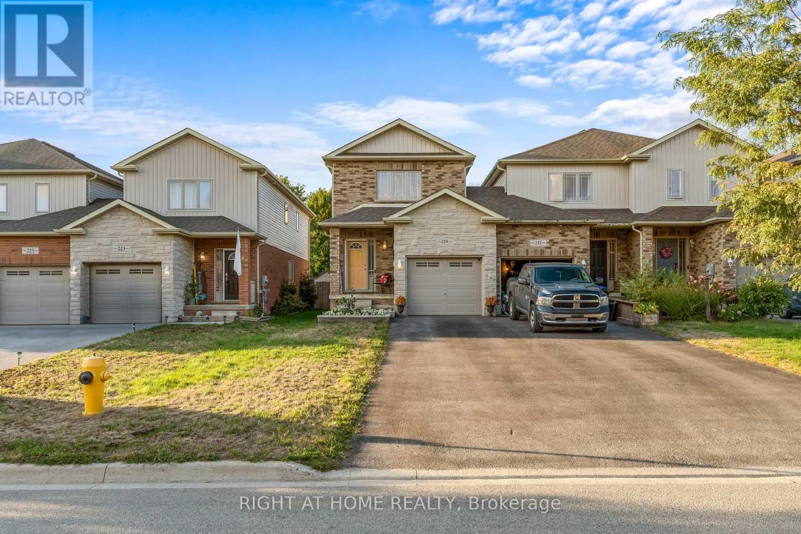 219 BANTING CRESCENT