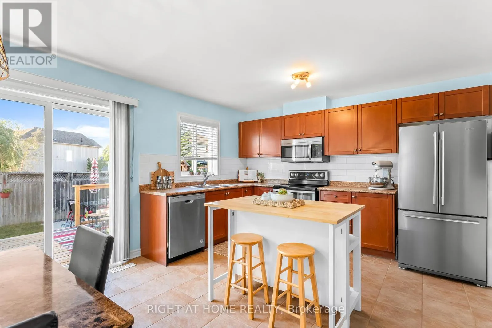 219 BANTING CRESCENT