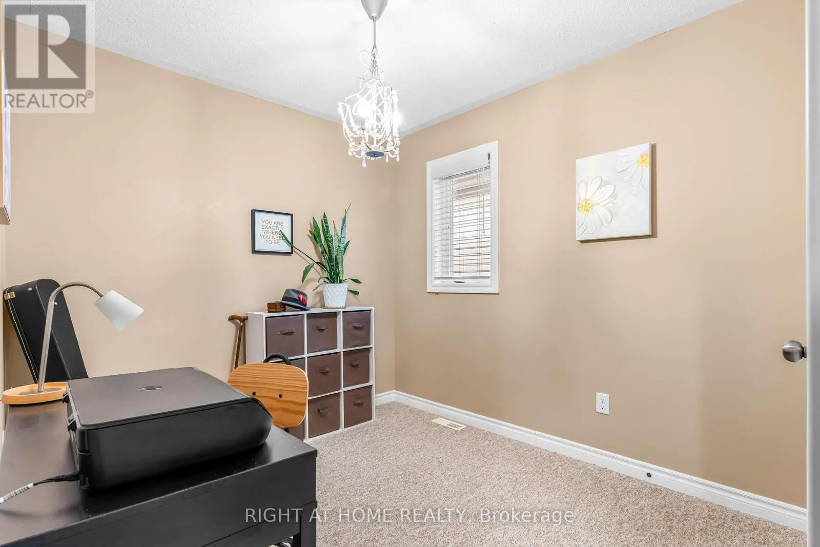 219 BANTING CRESCENT