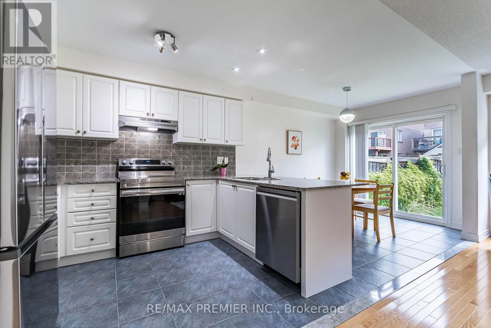 47 BARLI CRESCENT