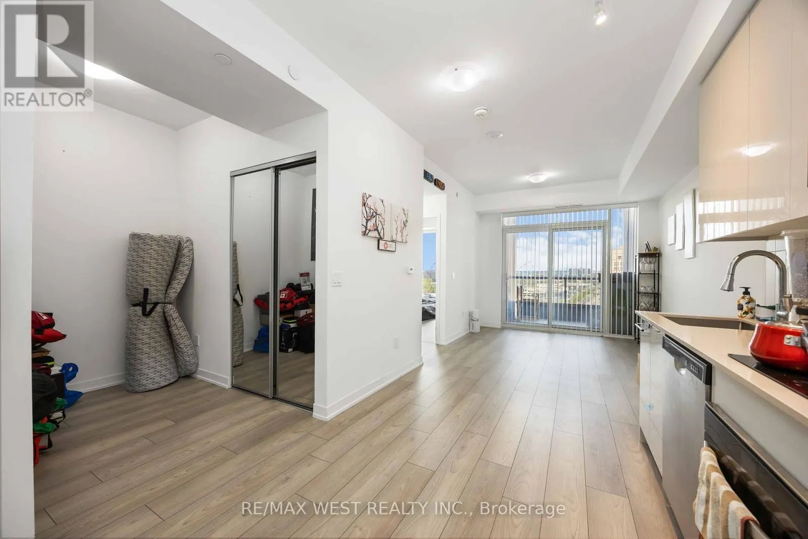 1225 - 498 CALDARI ROAD