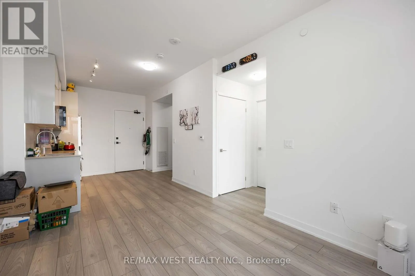 1225 - 498 CALDARI ROAD