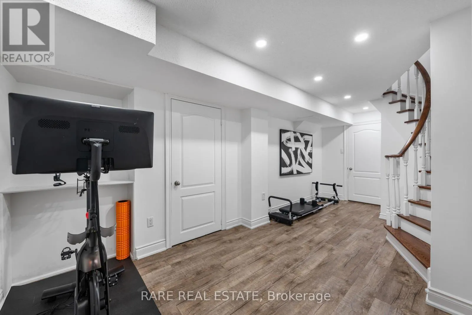 545 HIGHCLIFFE DRIVE