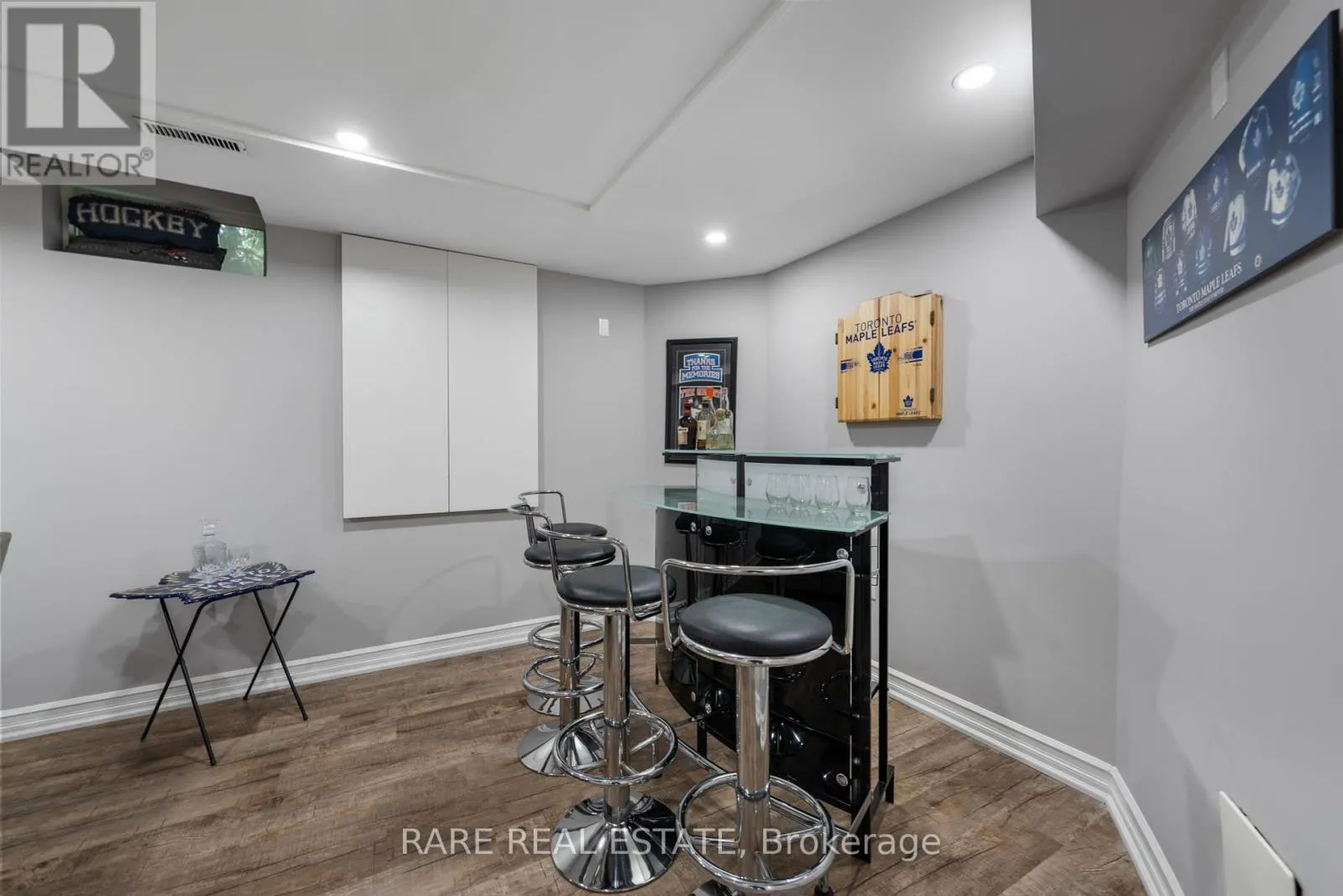 545 HIGHCLIFFE DRIVE