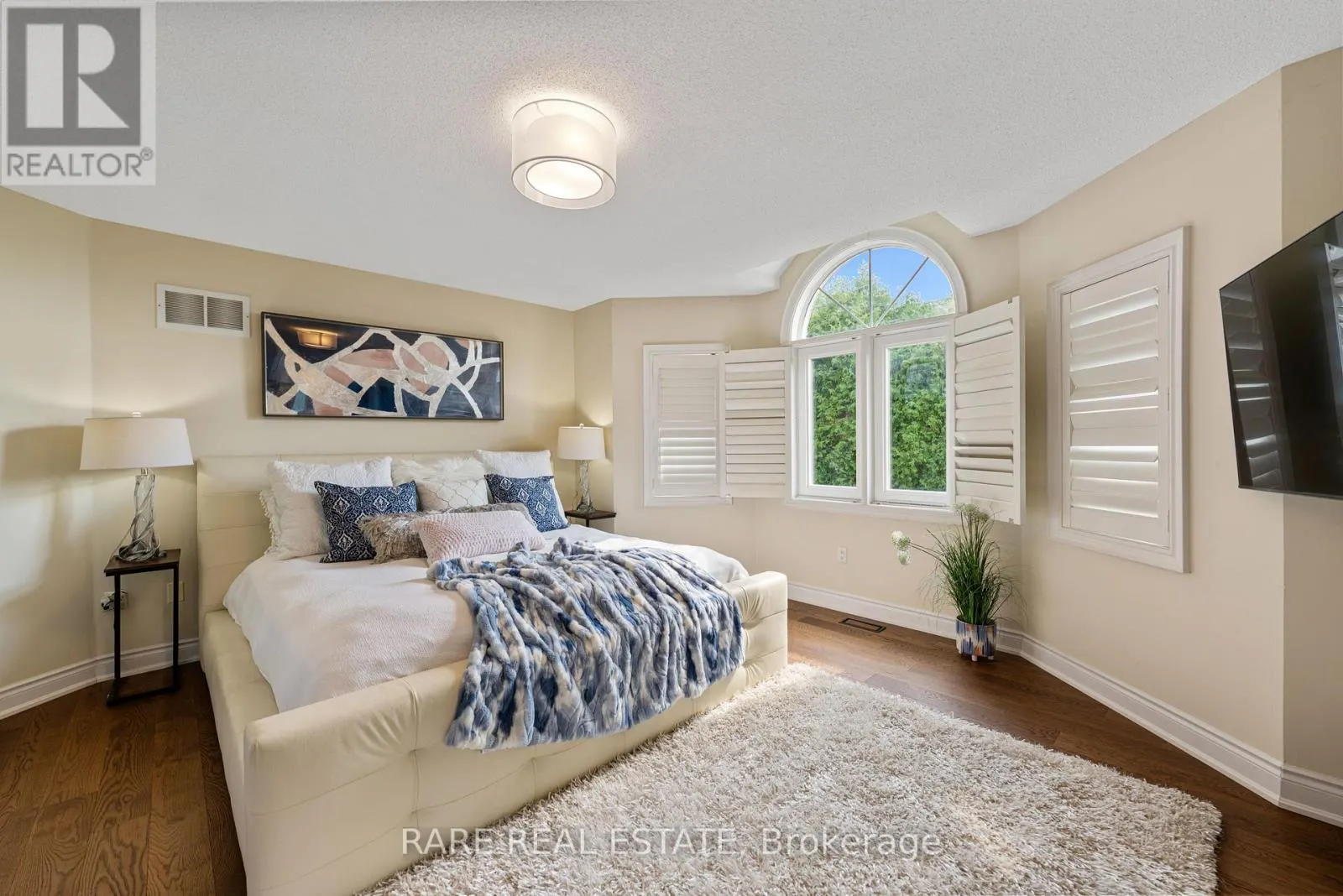 545 HIGHCLIFFE DRIVE