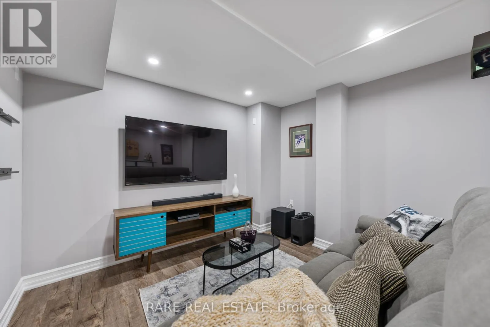 545 HIGHCLIFFE DRIVE