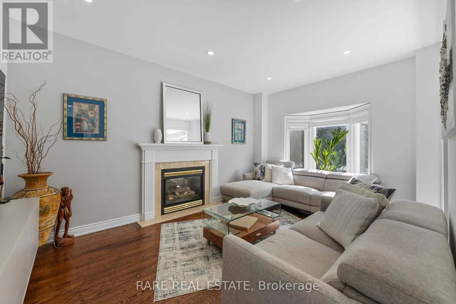 545 HIGHCLIFFE DRIVE