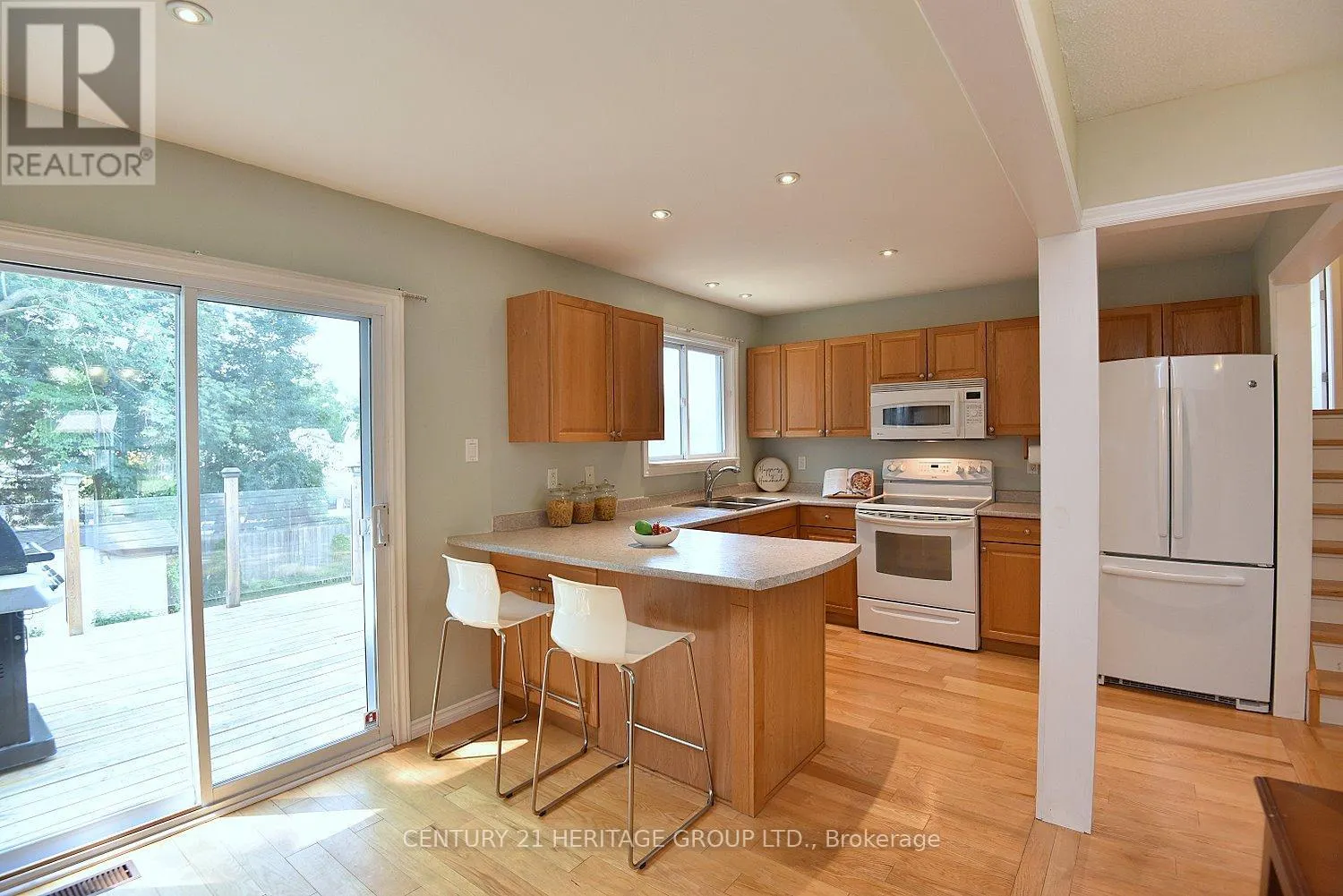 838 BORONIA CRESCENT