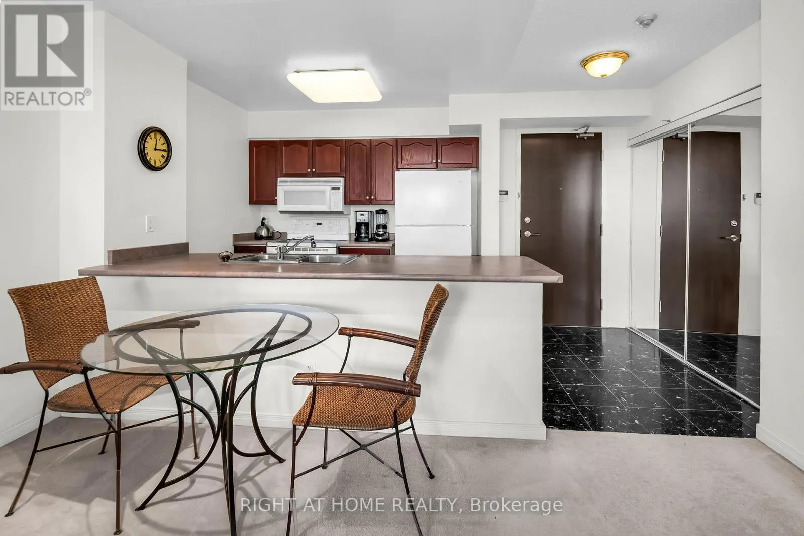 601 - 29 NORTHERN HTS DRIVE
