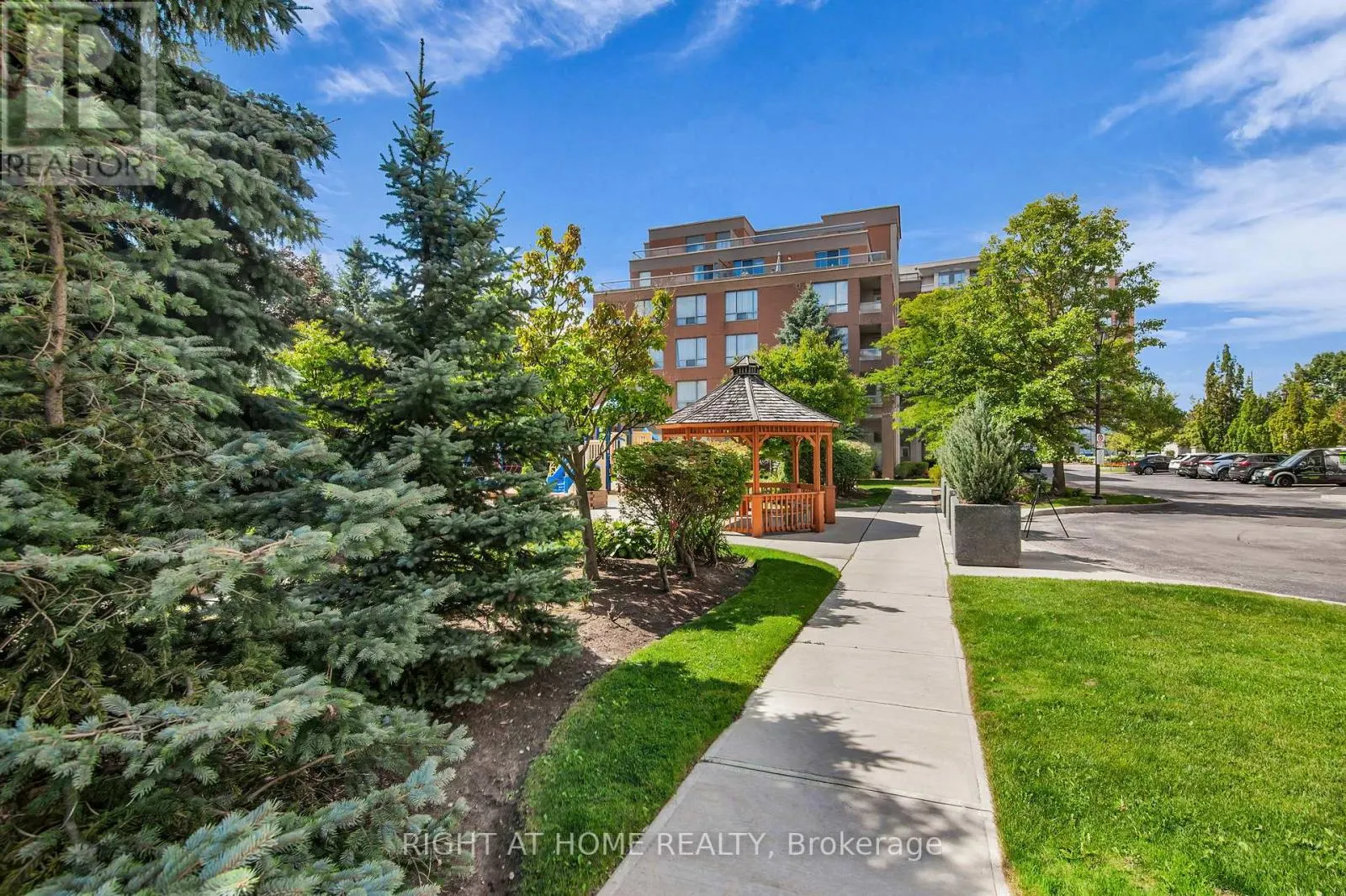 601 - 29 NORTHERN HTS DRIVE