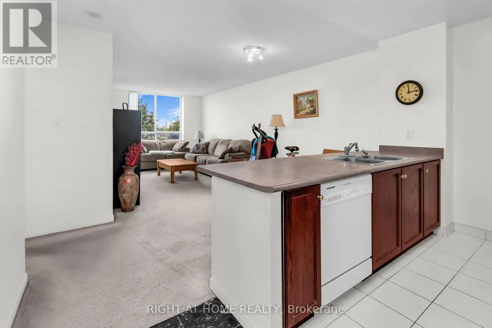 601 - 29 NORTHERN HTS DRIVE