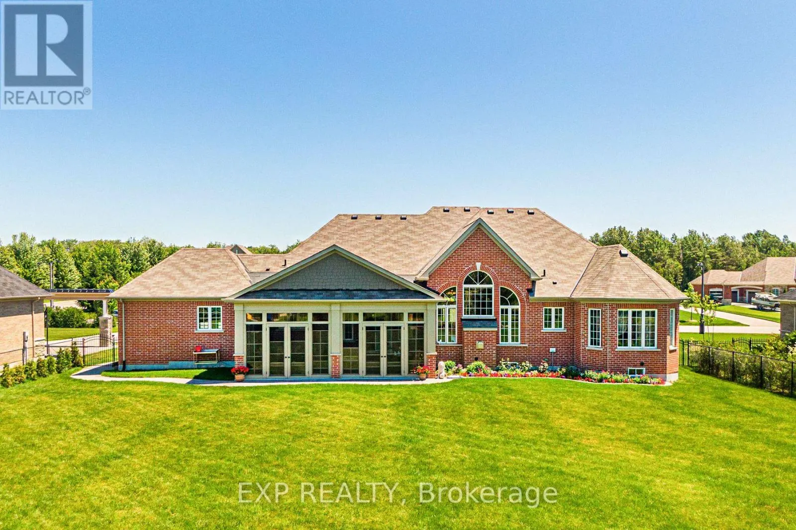 18 WOLFORD COURT