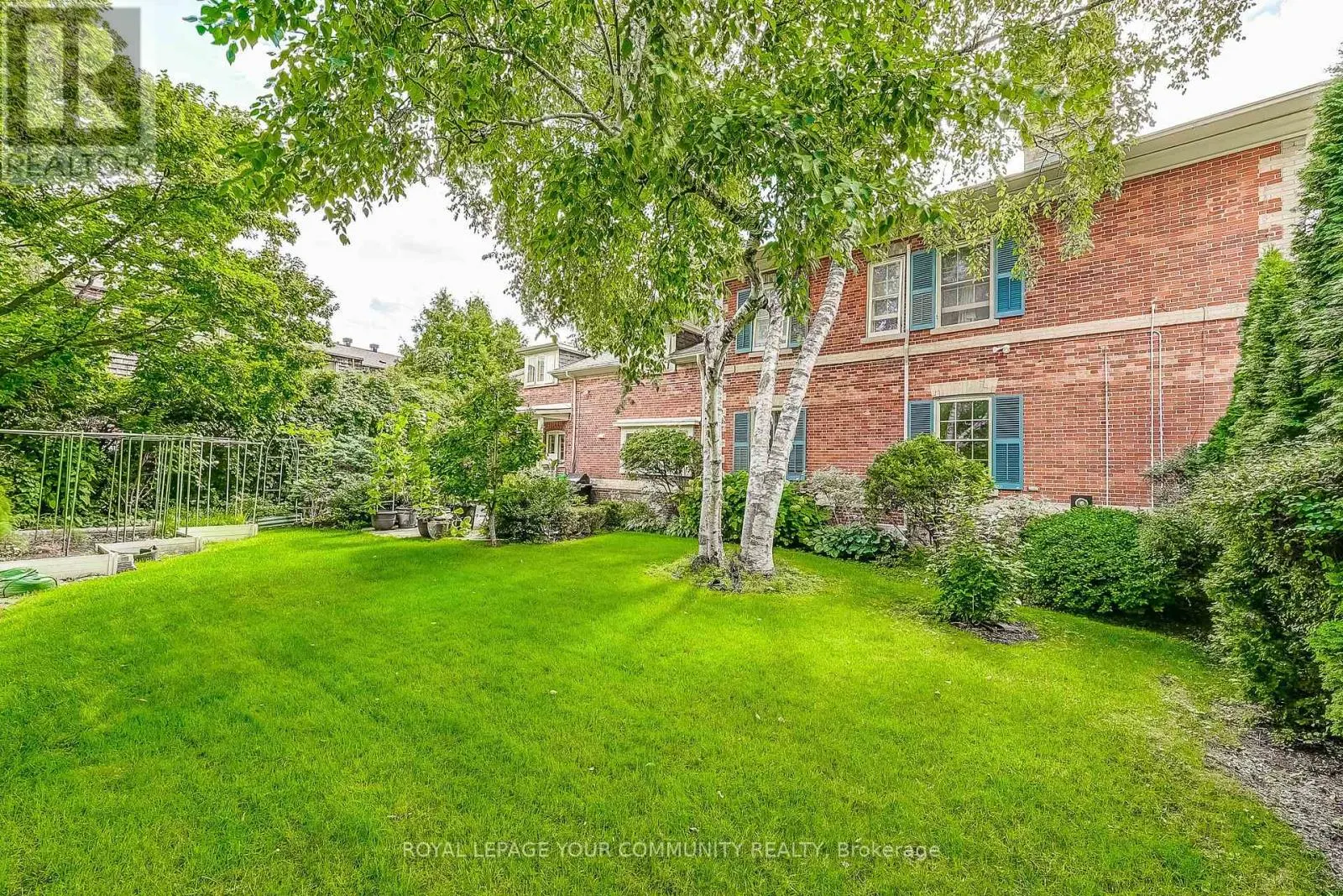 54 CRICKLEWOOD CRESCENT