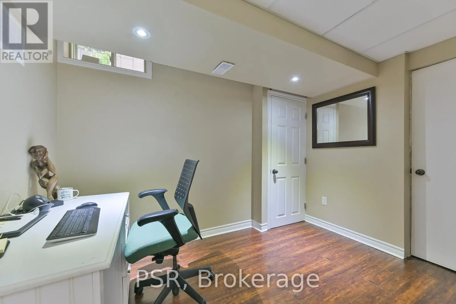 35 ARUNDEL DRIVE