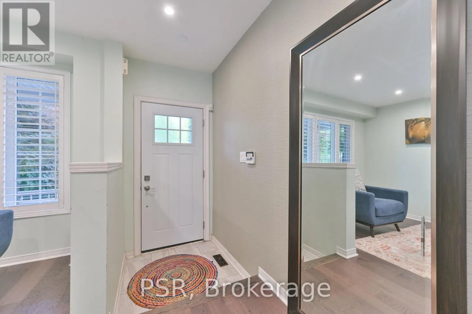 35 ARUNDEL DRIVE