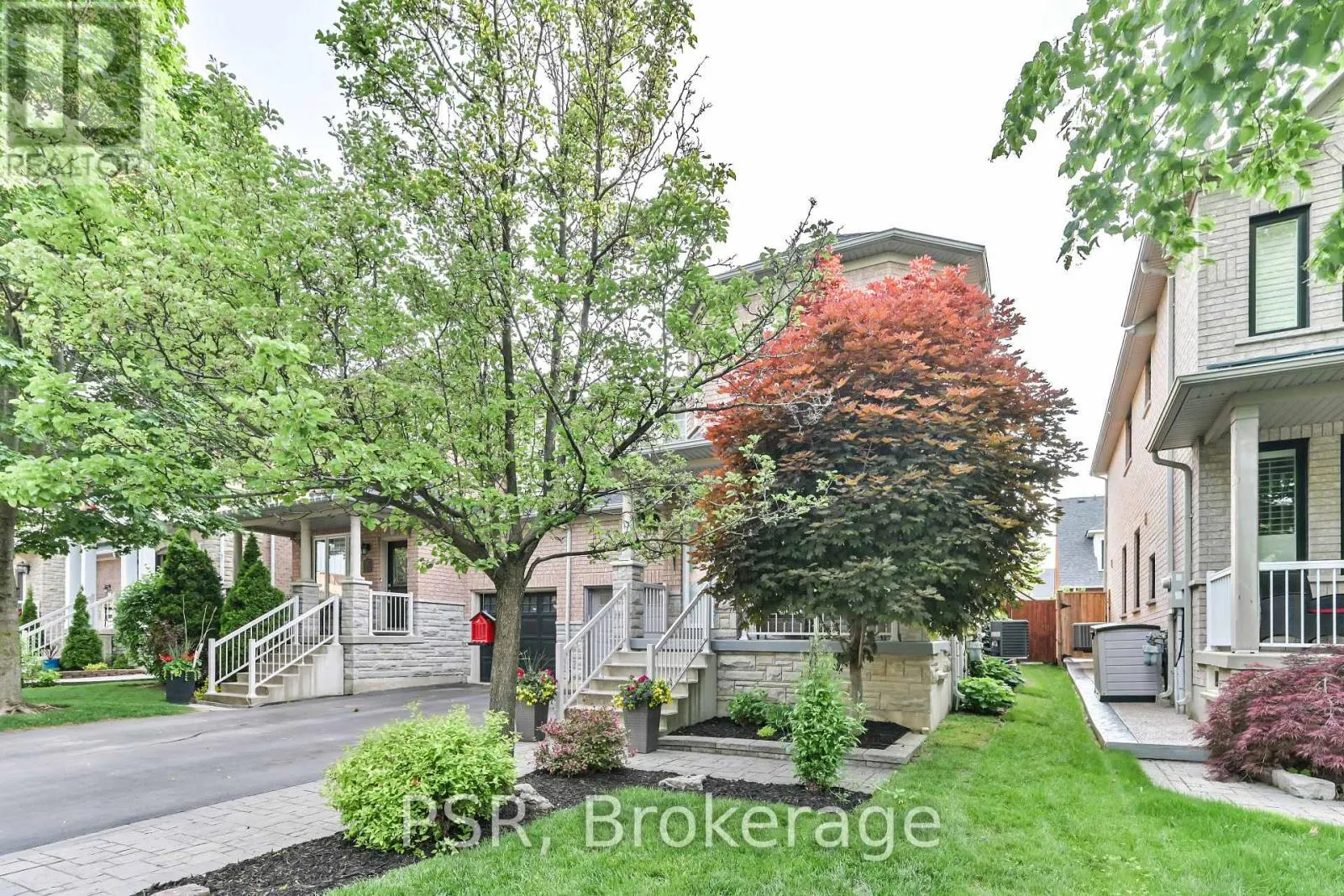 35 ARUNDEL DRIVE