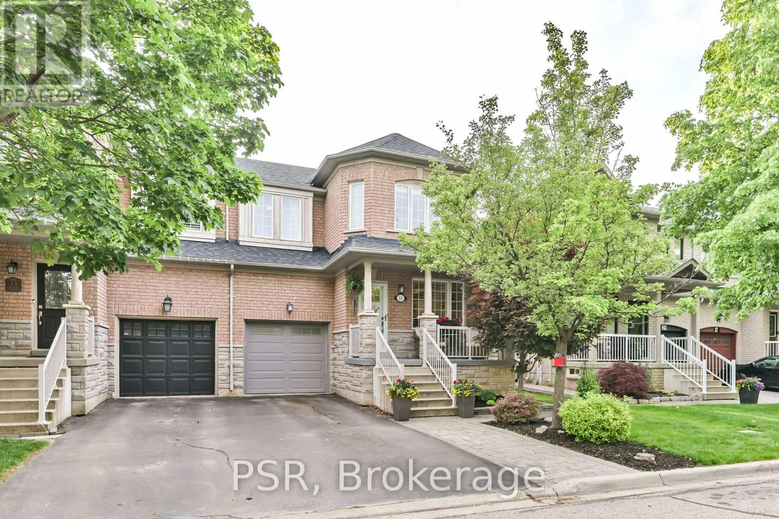 35 ARUNDEL DRIVE