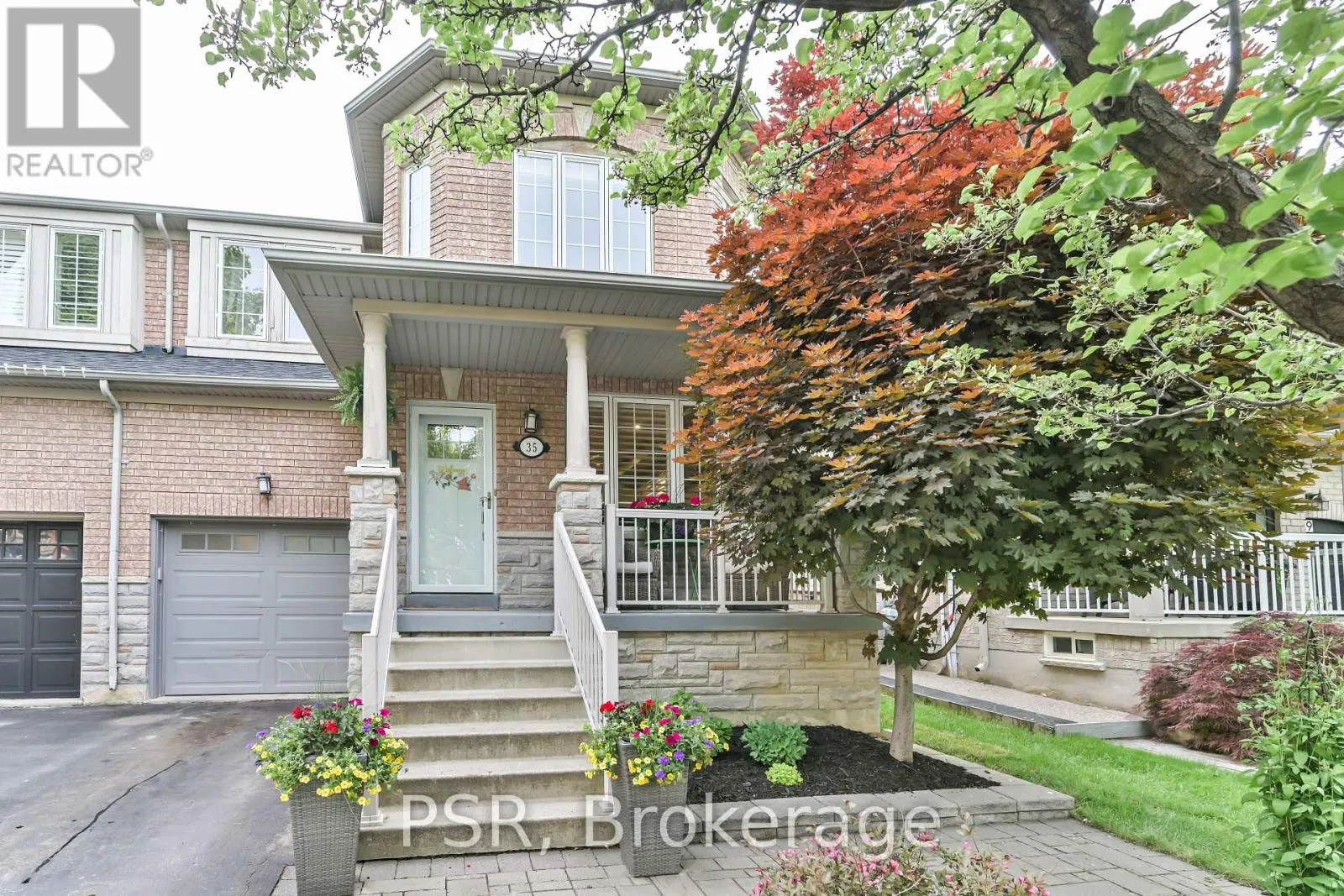 35 ARUNDEL DRIVE