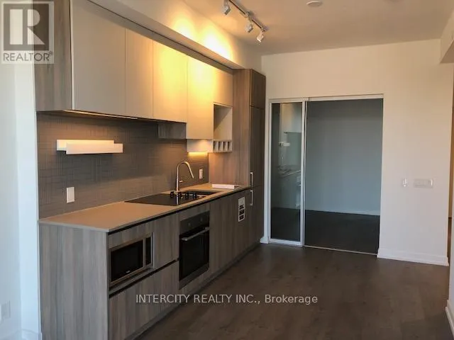 1715 - 950 PORTAGE PARKWAY