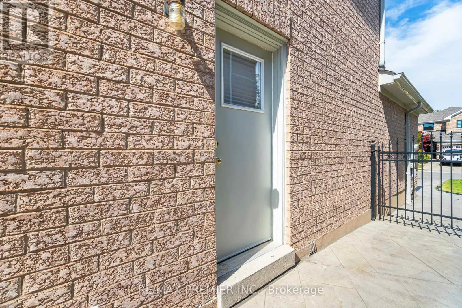 265 JULIA VALENTINA AVENUE