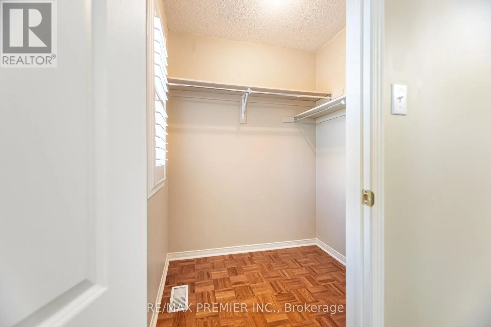 265 JULIA VALENTINA AVENUE