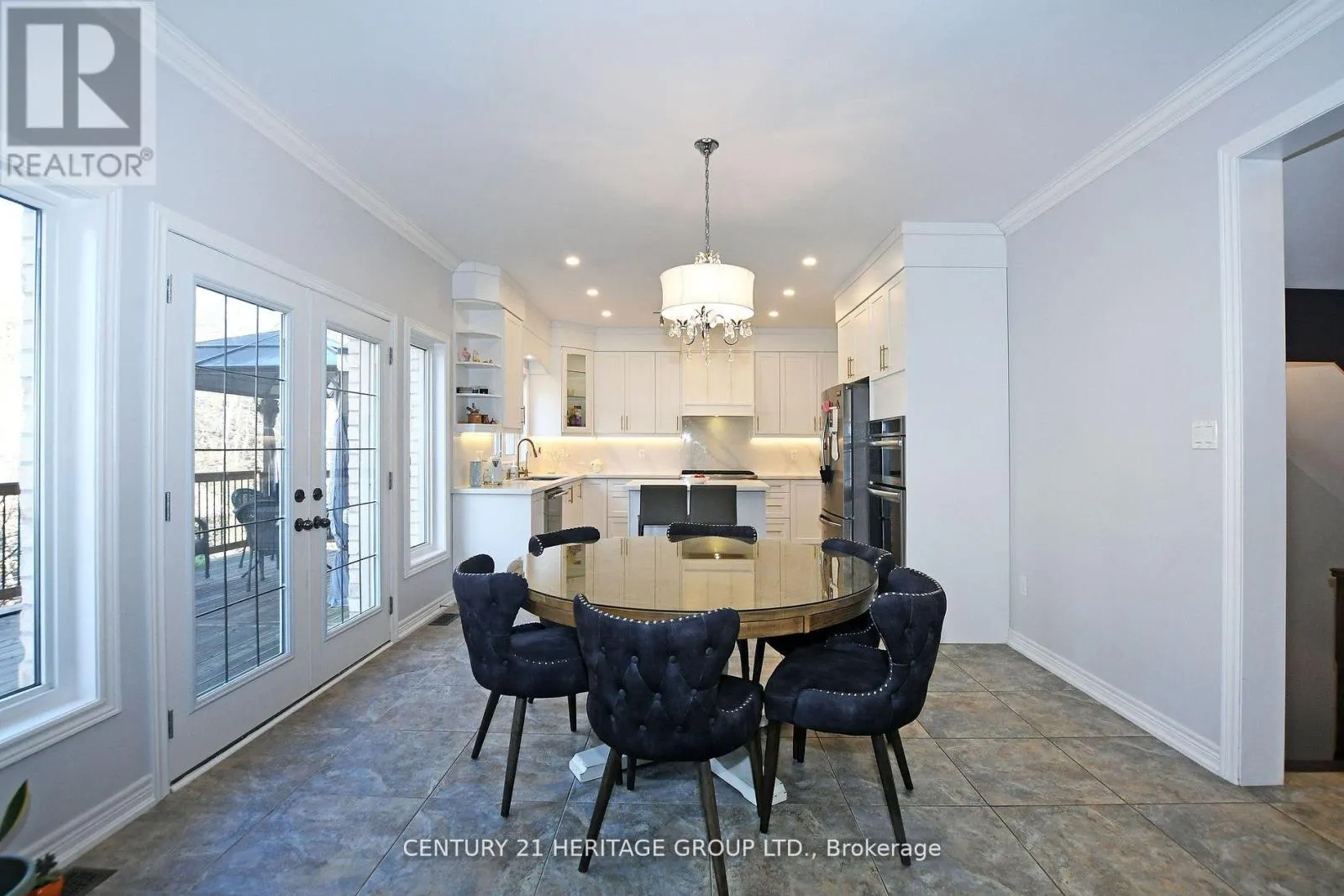 170 ART WEST AVENUE