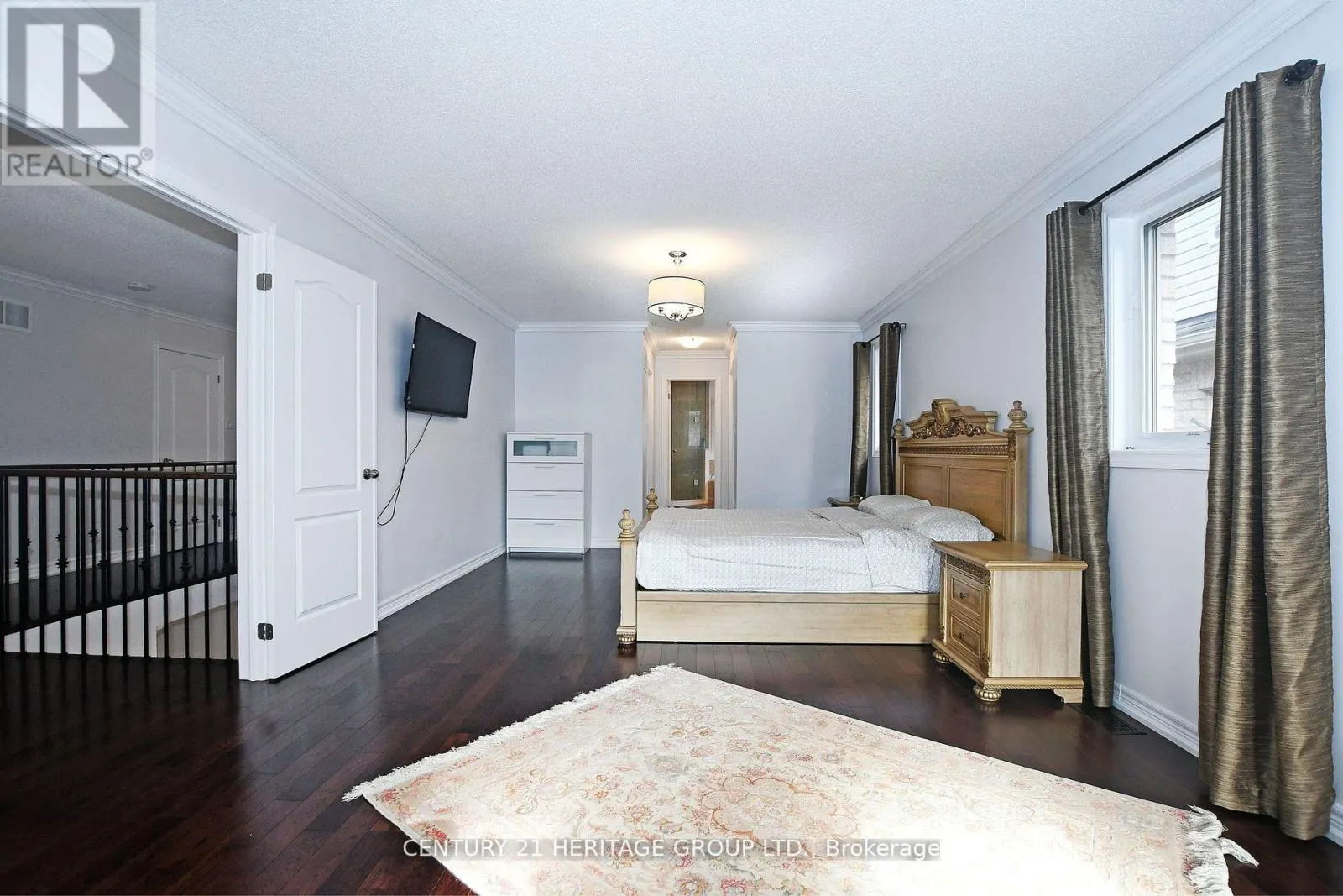 170 ART WEST AVENUE