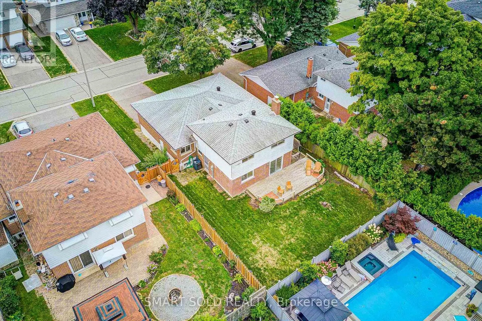 18 SHADY LANE CRESCENT