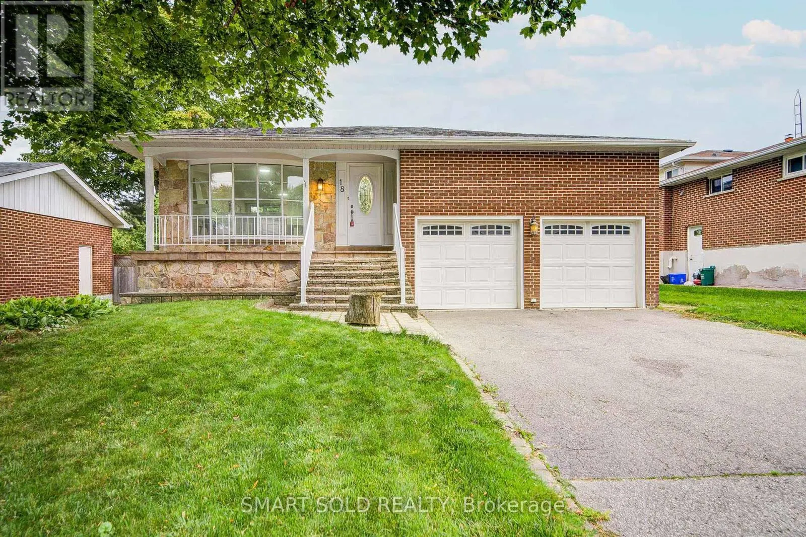 18 SHADY LANE CRESCENT